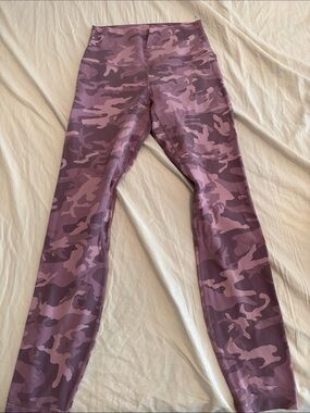 Like new - lululemon Pink Purple Camo High-Rise Align Leggings Size 4 - 25 inch